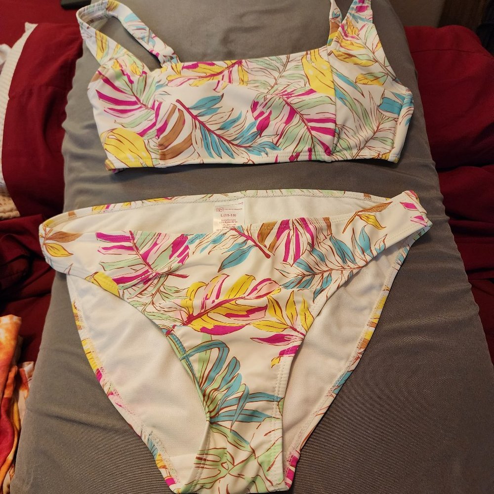 Women's 2 Peice Bathing Suit